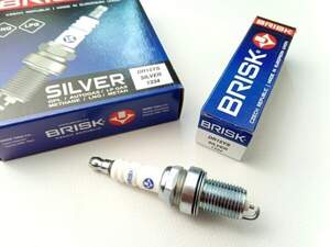 Свечи зажигания газовые 2110-2112, 1118, 2170-72 SILVER с резистором (16 кл) к-кт 4 шт DR15 YS BRISK Свечи зажигания газовые 2110-2112, 1118, 2170-72 SILVER с резистором (16 кл) к-кт 4 шт DR15 YS BRISK
